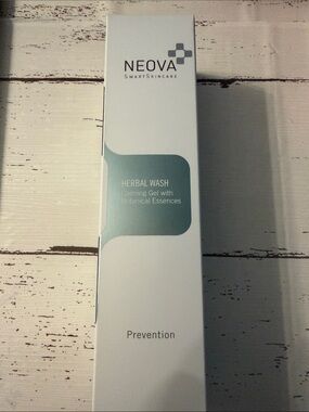 Neova Herbal Wash Calming Gel Soothing Cleanser